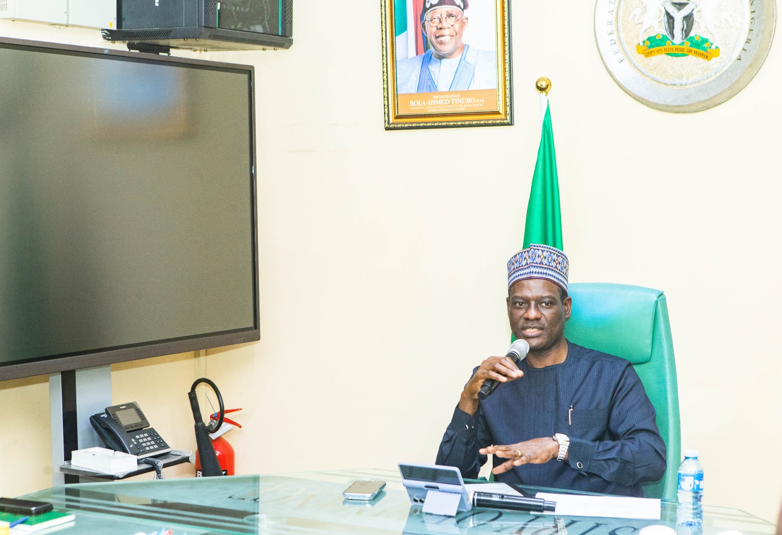 Finance Minister Taiwo Oyedele speaking at a Ministry meeting