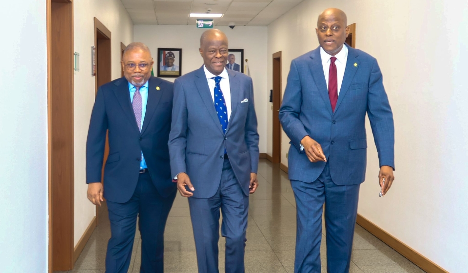 From Left to Right
1. Mr. Philip Ikeazor , Deputy Governor , Financial System Stability Directorate. CBN
2. Wale Edun: Honourable Minister of Finance and Coordinating Minister of the Economy.
3. Olayemi Cardoso : CBN Governor.