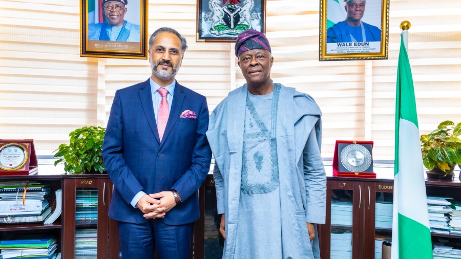 WhatsApp Image 2025-11-03 at 23.10.37_54009e3b